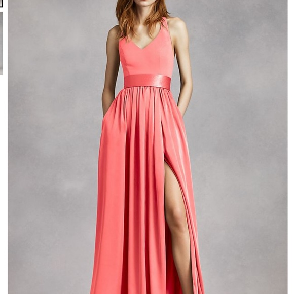 Vera Wang Dresses & Skirts - Vera Wang V neck Halter dress size 6, color Sunset